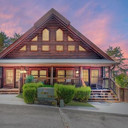 2 Miles From Dollywood Family Resort With Seasonal Outdoor Swimming Pool, Year Around Heated Indoor Swimming Pool, Townhome Style Cabin, Private Hot Tub, Arcade, Tv, Wifi, Kitchen With Refrigerator, Washer And Dryer Pigeon Forge Ngoại thất bức ảnh
