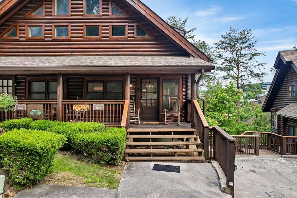 2 Miles From Dollywood Family Resort With Seasonal Outdoor Swimming Pool, Year Around Heated Indoor Swimming Pool, Townhome Style Cabin, Private Hot Tub, Arcade, Tv, Wifi, Kitchen With Refrigerator, Washer And Dryer Pigeon Forge Ngoại thất bức ảnh
